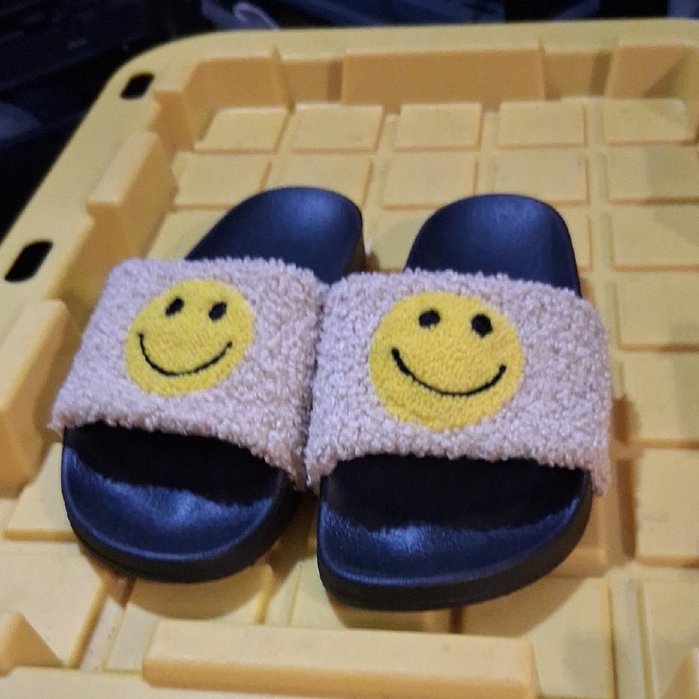 Smiley Face Slide Sandals - Black and Tan